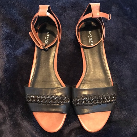 COACH Seabreeze Tan sandals with Black Chain - Picture 1 of 5